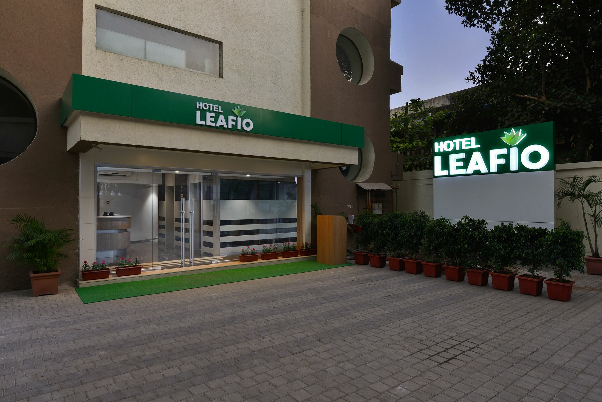 Hotel Leafio Mumbai Bombaim Exterior foto